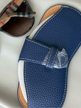 Dark blue sunglasses case